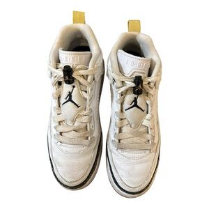 Jordan Spizike Low BG Sneakers HJ9022-100 White gold size youth 5.5 woman’s 6.5